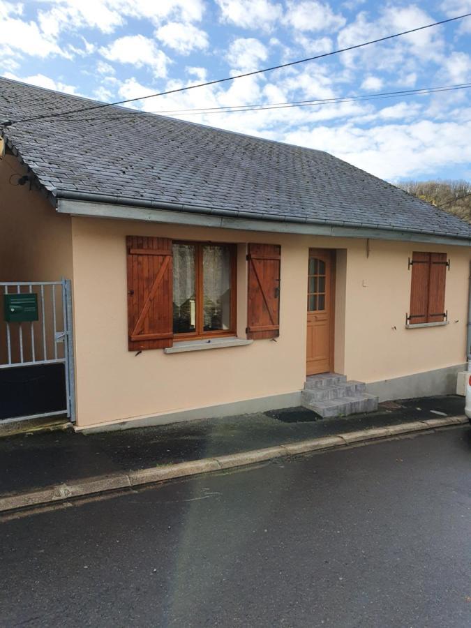 gite des jardiniers Fumay Extérieur photo
